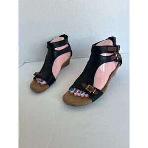 AEROSOLES Black and Brown Sandals